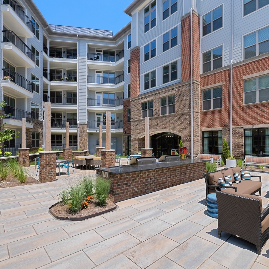 Courtyard Large courtyard with seating