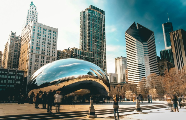 Windy City Wonders: Engaging Senior and Family Activities in Chicago